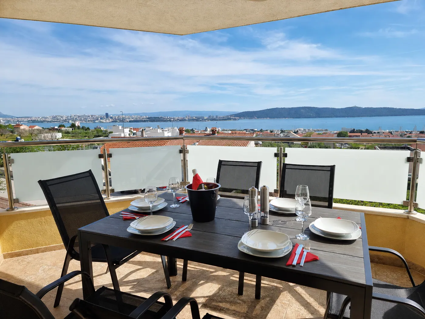 Blick auf die Kaštelaner Bucht
